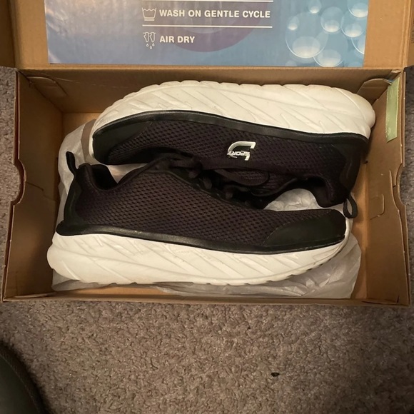 S sport by sketchers - Picture 4 of 5